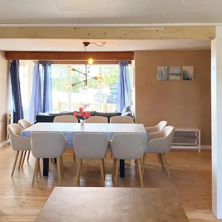 別荘 Summer Tucked Away In Coastal Area *