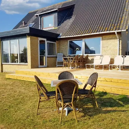 Summer Tucked Away In Coastal Area Norreby (Sjaelland og Oerne)