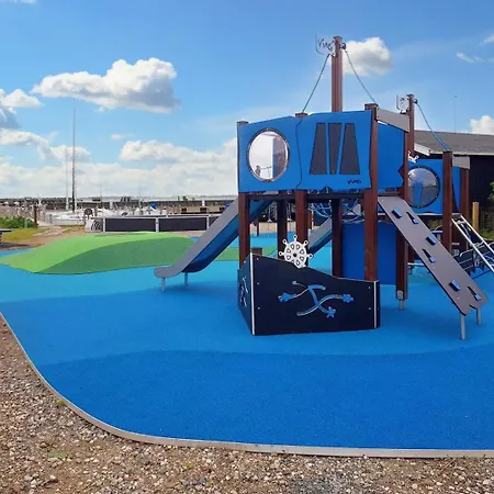 別荘 Summer Tucked Away In Coastal Area Nørreby