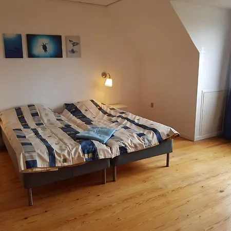 Feriehus Summer Tucked Away In Coastal Area